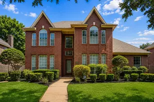 16923 Meadowleigh Ct, Sugar Land, TX 77479 - Photo 3