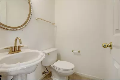 16923 Meadowleigh Court, Sugar Land, TX 77479 - Photo 9