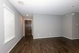 8932 Hollister Commons Ln, Houston, TX 77080 - Photo 17
