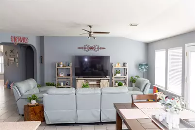 16715 Bending Creek Ln, Friendswood, TX 77546 - Photo 17