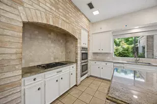 802 Briar Ridge Dr, Houston, TX 77057 - Photo 21