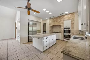 802 Briar Ridge Dr, Houston, TX 77057 - Photo 19