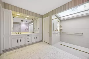 802 Briar Ridge Dr, Houston, TX 77057 - Photo 27