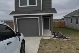 520 Commander Abbott Dr, Jarrell, TX 76537 - Photo 9