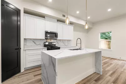 7901 Grandview Street, Houston, TX 77051 - Photo 7