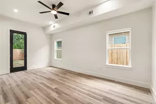 7901 Grandview St, Houston, TX 77051 - Photo 13