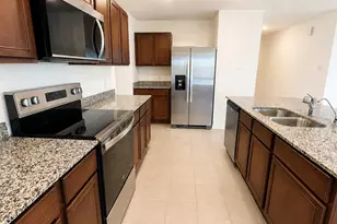 1710 Vista Luna Dr, Texas City, TX 77591 - Photo 5