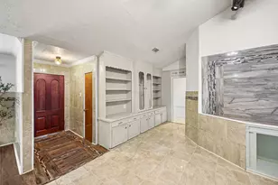 12710 McClosky St, Houston, TX 77037 - Photo 9