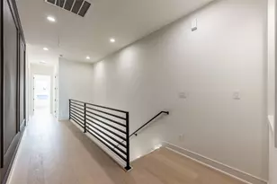 1122 E 27th St, Houston, TX 77009 - Photo 19