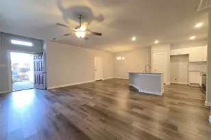 9753 Grosbeak Ln, Magnolia, TX 77354 - Photo 5