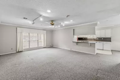 1797 Sh 30 E, Huntsville, TX 77320 - Photo 7