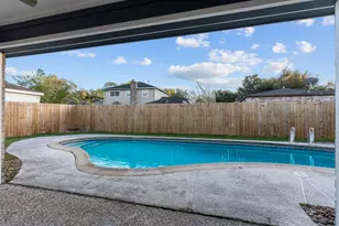 14007 Overbrook Ln, Houston, TX 77077 - Photo 9