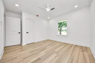 1715 Fawnhope Dr, Houston, TX 77008 - Photo 35