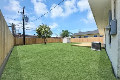 1715 Fawnhope Drive, Houston, TX 77008 - Photo 39