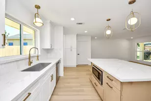 1715 Fawnhope Dr, Houston, TX 77008 - Photo 23