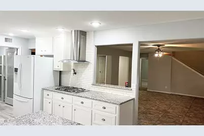 803 Glen Hollow Drive, Conroe, TX 77385 - Photo 5