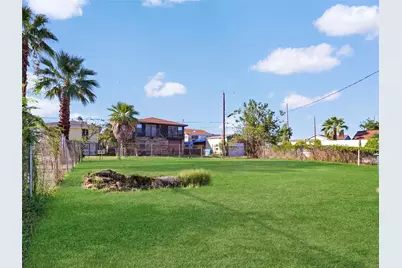 6004 Avenue T, Galveston, TX 77551 - Photo 13