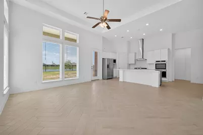 2919 Golden Isle Drive, Texas City, TX 77568 - Photo 9