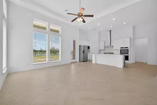 2919 Golden Isle Dr, Texas City, TX 77568 - Photo 9