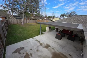 10315 Carthage Dr, Houston, TX 77089 - Photo 19