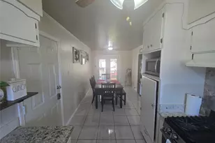 10315 Carthage Dr, Houston, TX 77089 - Photo 9