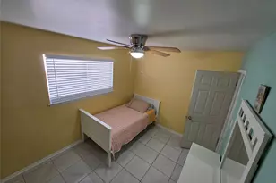 10315 Carthage Dr, Houston, TX 77089 - Photo 9