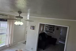 10315 Carthage Dr, Houston, TX 77089 - Photo 3