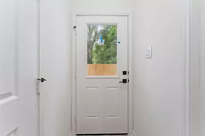 5103 Mallow Street #A/B, Houston, TX 77033 - Photo 3