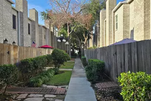 17471 Red Oak Dr, Houston, TX 77090 - Photo 21