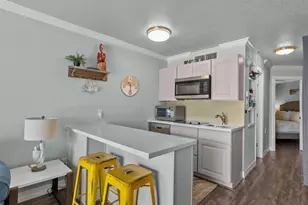 6300 Seawall Blvd, Galveston, TX 77551 - Photo 7