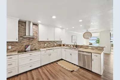 2 Mariner Village Drive, Seabrook, TX 77586 - Photo 13