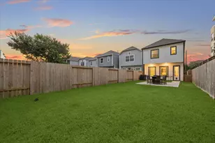 334 W 26th St, Houston, TX 77008 - Photo 23