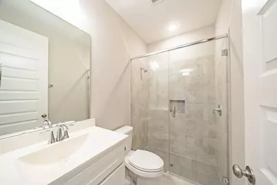 10916 Brambling Wood Drive, Houston, TX 77043 - Photo 9