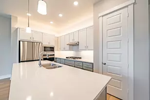10916 Brambling Wood Dr, Houston, TX 77043 - Photo 15