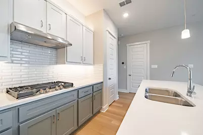 10916 Brambling Wood Drive, Houston, TX 77043 - Photo 17