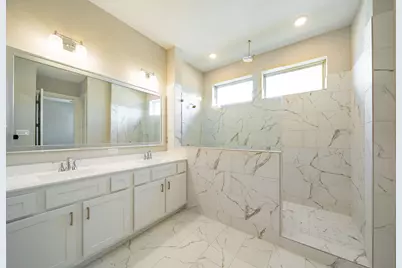 10916 Brambling Wood Drive, Houston, TX 77043 - Photo 23