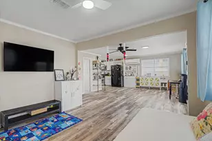 313 Ling, Bayou Vista, TX 77563 - Photo 9