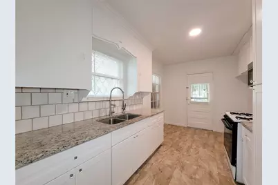 2816 Elser, Houston, TX 77009 - Photo 11