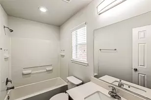 19419 Plantation Maple Dr, Katy, TX 77449 - Photo 7