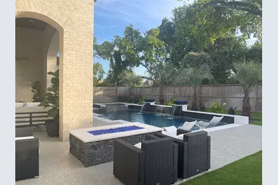 1919 Golden Leaf Drive, Missouri City, TX 77459 - Photo 9