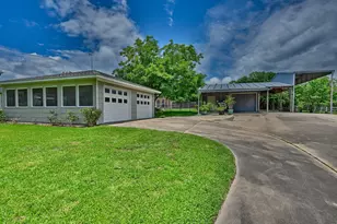 1406 Victoria St, Navasota, TX 77868 - Photo 45