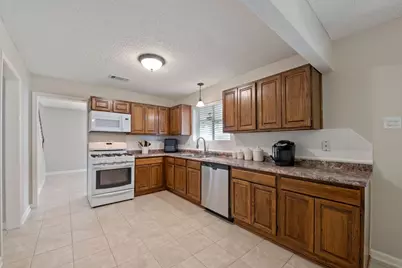 9115 Landry Boulevard, Spring, TX 77379 - Photo 7