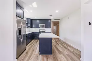 3913 Ball, Galveston, TX 77550 - Photo 3