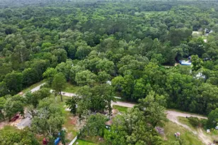 137 Lero Ln, Livingston, TX 77351 - Photo 33
