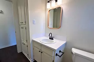 709 Baker St, Huntsville, TX 77340 - Photo 15