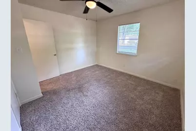 709 Baker Street, Huntsville, TX 77340 - Photo 19