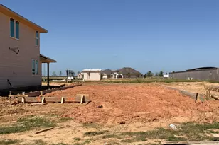 375 Hickory Hls Dr, Pattison, TX 77423 - Photo 3