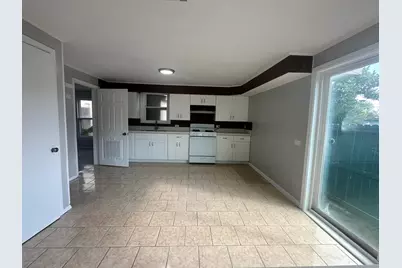 918 W 5th Street #1, Freeport, TX 77541 - Photo 9