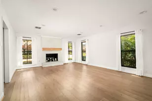 10830 Burgoyne Rd, Houston, TX 77042 - Photo 23