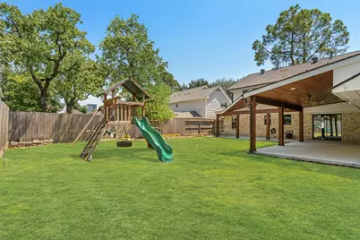 10830 Burgoyne Road, Houston, TX 77042 - Photo 41